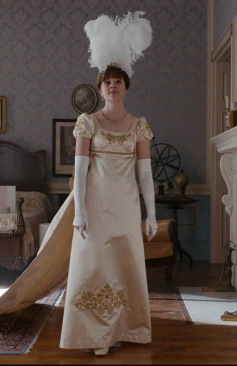 1800s Gown, White And Gold Gown, Definitions Of Words, 1800s Dresses, Bridgerton Season 2, Fashion Process, Regency Gown, Regency Era Fashion, Gold Gown