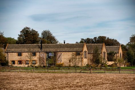 DAVID and Victoria Beckham gave cameras access to their £12 million farmhouse for their new documentary.  And fans have eagerly been lapping up Posh Spice’s interior design choices peeking through the background of scenes in the Netflix show.  The Beckhams filmed confessional scenes in their Cotswolds home which they purchased in December 2016 for a […] Beckham House, Cotswolds Home, London Mansion, Posh And Becks, Soho Farmhouse, Victoria And David, David And Victoria Beckham, Mega Mansions, Safari Tent