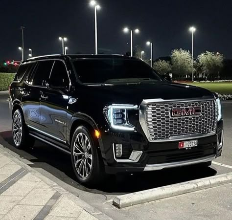 Black Yukon, Summer Character, Luxury Suv Cars, Cars Painting, Best Suv Cars, Gmc Suv, Car Drives, Cars Drive, Cars Accessories