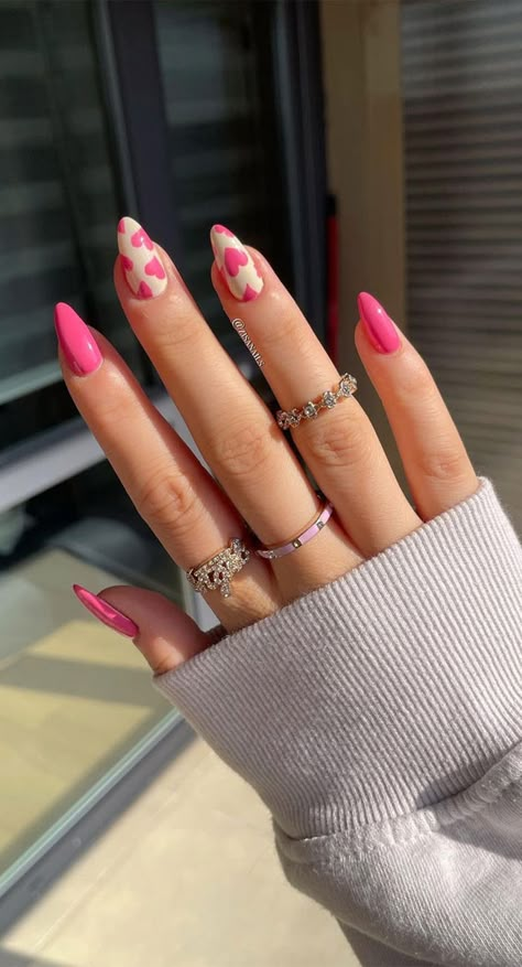 Valentine Nails Pink, Occasion Nails, Unghie Nail Art, February Nails, Romantic Nails, Pedicure Manicure, Pink Gel, Nail Designs Valentines, Casual Nails