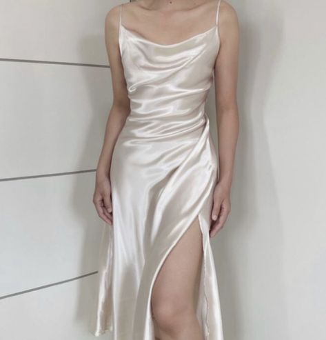 Hot Outfit Ideas Party, White Dress Aesthetic, Hot Outfit Ideas, White Satin Dress, Dominic Toretto, White Silk Dress, White Slip Dress, Clothing Haul, Woman Suit Fashion