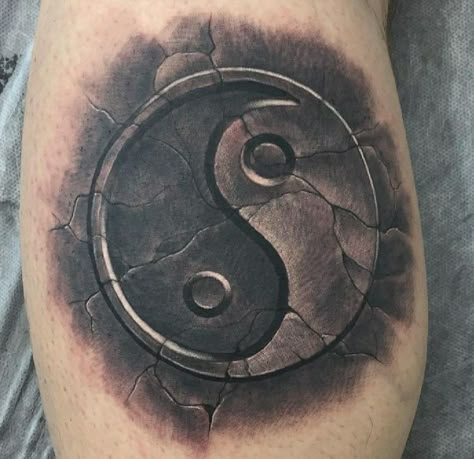 Yin Yang Tattoo Designs, Yin Yang Tattoo Meaning, Jing Y Jang, Circular Tattoo, Yin Yang Tattoo, Ying Yang Tattoo, Tatuagem Masculina Pequena, Best Tattoo Ever, Yang Tattoo