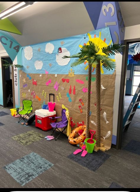 Beach Theme Cubicle Decor, Beach Display Classroom, Beach Party Indoor, Beach Theme School Party, Beach Theme Classroom Ideas, Beach Hallway Decorations School, Beach Theme Classroom Decorations, Vbs Beach Theme Decorations, Classroom Beach Day