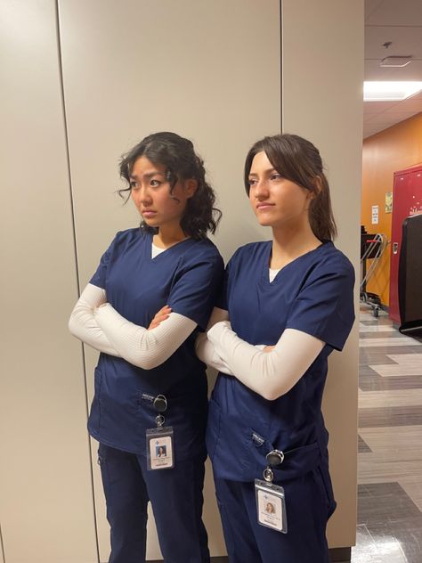 Celeberty Halloween Costume, Movie Stars Costumes, Grey Anatomy Halloween Costumes, Meredith And Christina Costumes, Grey And Rowley Halloween Costume, Meredith Grey Halloween Costume, Doctor Costume Women, Individual Halloween Costumes College, Meredith Grey Inspired Outfits