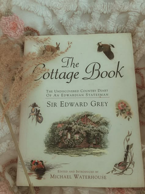 Cottagecore Typography, Cottage Core Movies, Cottagecore Words, Cottage Core Names, Cottage Core Books, Forest Core Aesthetic, Whitney Core, Cozy Book Aesthetic, Cottagecore Vintage Aesthetic