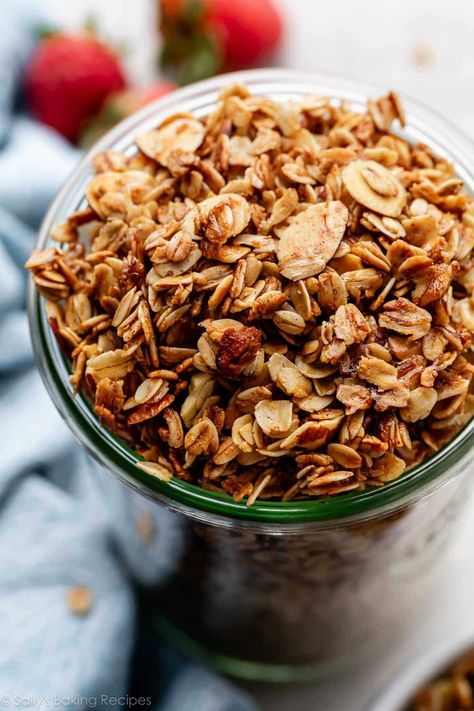 Vanilla Almond Granola (8 Ingredients) Vanilla Almond Granola Recipe, Lactation Snacks, Almond Granola Recipe, Granola Oats, Vanilla Almond Granola, Healthy Homemade Granola, Vanilla Granola, Easy Homemade Granola, Homemade Granola Healthy