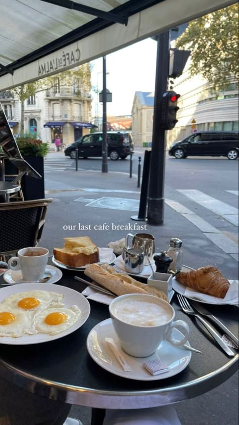 Parisian Life, Outdoor Cafe, Paris Aesthetic, Living In Paris, Paris Photos, Food Obsession, Paris Travel, Cafe Food, Travel Life