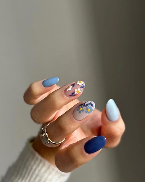 Oval Easter Nails, Floral Spring Nails, Early Spring Nails, Easter Nail Designs, 2024 Nails, Nail Painting, Formal Nails, Lavender Nails, London Nails