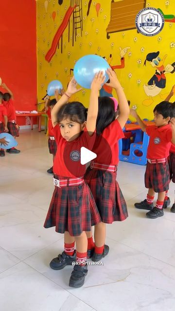 Games For Playgroup Kids, Activity For Ukg Students, Balancing Activities For Kids, Diwali Games For Kids, Activity For Playgroup Kids, Preprimary Activities, Playgroup Activities, Teamwork Games, Activity Games For Kids