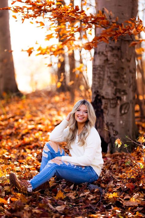 Senior Picture Ideas | Senior Pictures | Senior Photos | Fall Senior Photos | Senior Session | Fall Senior Picture Inspo | Senior Picture Outfits | Michigan Senior Session | Senior Pose Ideas | Fall Senior Photos | Leaves Senior Photos | What To Wear | Senior Photo Inspo | Poses for Senior Photos | Nature Senior Photos | Alli Jo Photo | Michigan Fall | Michigan Photographer Fall Michigan, Winter Senior Pictures, Autumn Photography Portrait, Fall Senior Photos, Fall Senior Portraits, Michigan Fall, Outdoor Senior Pictures, Cute Senior Pictures, Inspo Poses