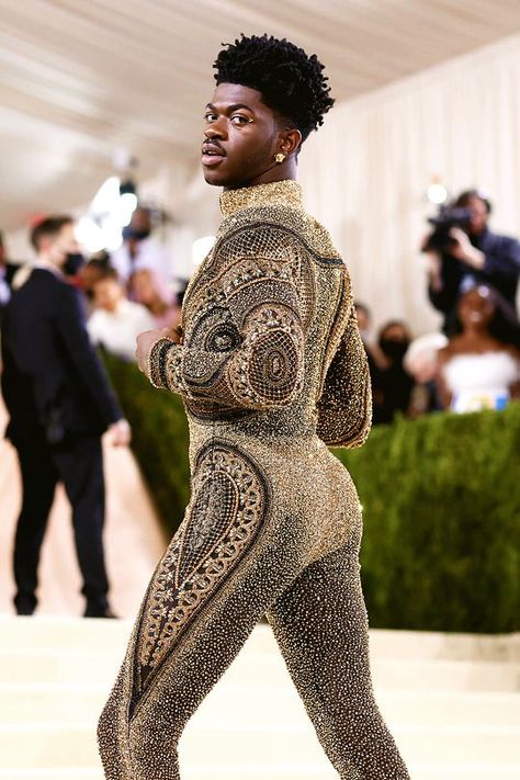 Lil Nas X Met Gala, A Lexicon Of Fashion, Gender Fluid Fashion, Live Model, Glamour Photo, Black Characters, Female Rappers, Fashion Aesthetics, Costume Collection