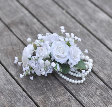 Wedding Inspiration Rose Corsage Wedding, White Rose Corsage, Holly Wedding, Fresh Wedding Flowers, Silk Wedding Flowers, Prom Corsage, Wedding Corsage, Wedding Party Flowers, Rose Corsage