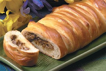 Sausage Bread - Bread and Roll Dough Sausage Bread, Bread Dough Recipe, Frozen Bread Dough, Hot Dog Recipes, Healthy Snacks For Diabetics, Finger Food Appetizers, How To Cook Sausage, Beef Jerky, Breakfast Breads