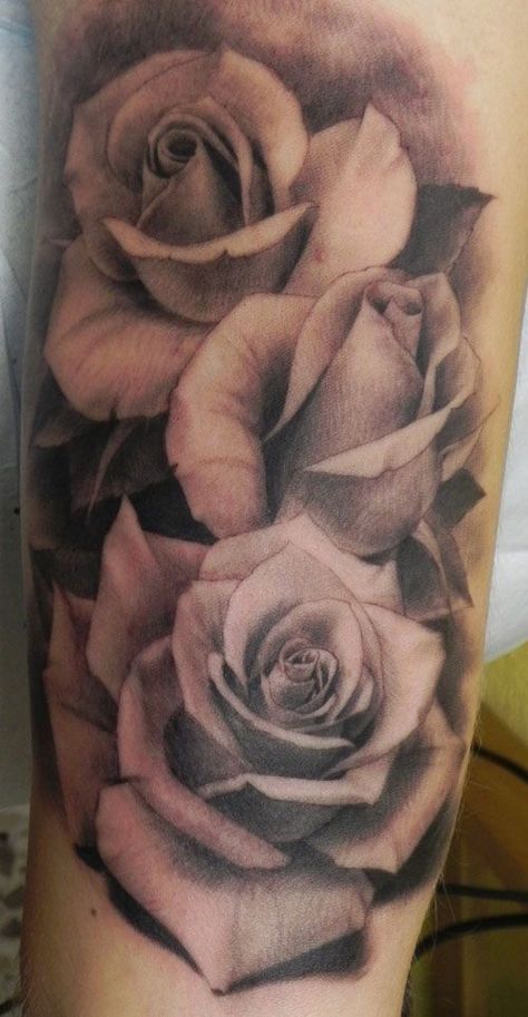 Great black and gray roses tattoo �– Tattooimages.biz Tattoo Crane, Small Neck Tattoos, Realistic Rose Tattoo, Nouveau Tattoo, Roses Tattoo, Tattoos Geometric, Flower Sleeve, Geniale Tattoos, Mermaid Tattoos