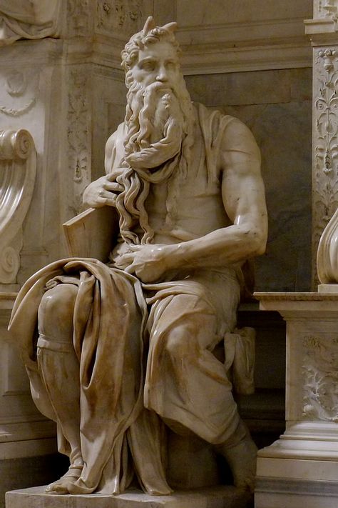 Moses by Michelangelo (Illustration) - Ancient History Encyclopedia Michelangelo Sculpture, Michelangelo Art, Italian Statues, St Jerome, Istoria Artei, Italy Rome, Sistine Chapel, Marble Statues, Marble Sculpture