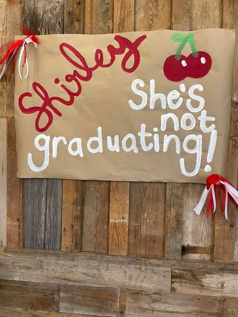 Grad Party Pictures, Graduation Party Inspiration, Grad Party Inspo, Grad Party Theme, High School Graduation Party Ideas, Grad Party Decor, Senior Year Fun, Senior Graduation Party, Senior Szn