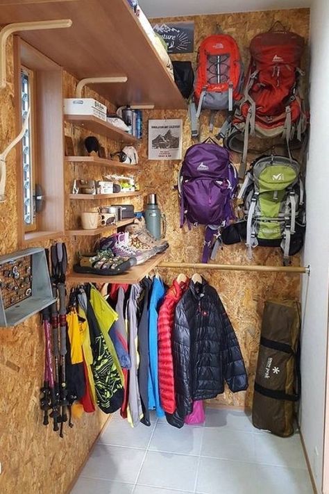 Gear Room Organization, Gear Room Ideas, Sports Closet, Outdoor Gear Storage, Camping Gear Storage, Adventure Room, 1000 Lifehacks, Gear Room, Gear Storage