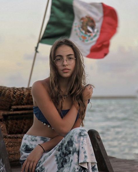 Tanned Girls, Mexico Women, Mexican Beauty, Mexican Man, Iraqi People, Mexican People, Mexican Models, Mexican Actress, Mexican Women