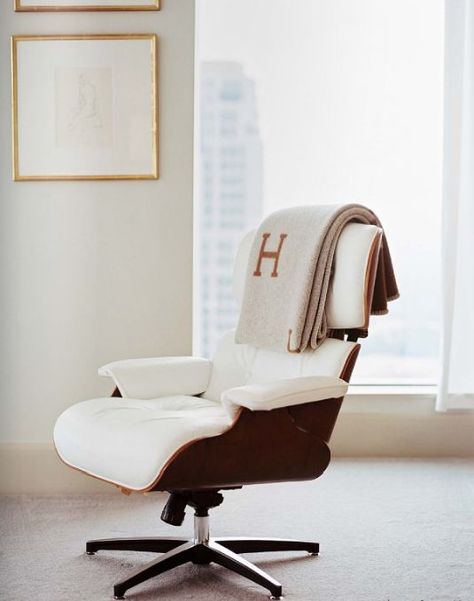 Eames office chair + Hermes throw Hermes Furniture, White Eames Chair, Hermes Home, Country House Interior, Futuristic Furniture, Eames Chairs, George Nelson, Beautiful Interior Design, Eames Lounge