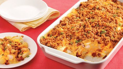 Bring Southern flavors to your next brunch menu. Bacon, potatoes and eggs come together in this hearty casserole dish that’s sure to be everyone’s favorite. Garlic Cheddar, Cheesy Rice, Meat And Vegetables, Cheddar Chicken, Pillsbury Recipes, Chicken Bake, Cheesy Chicken, Easy Casserole, Baked Chicken Recipes