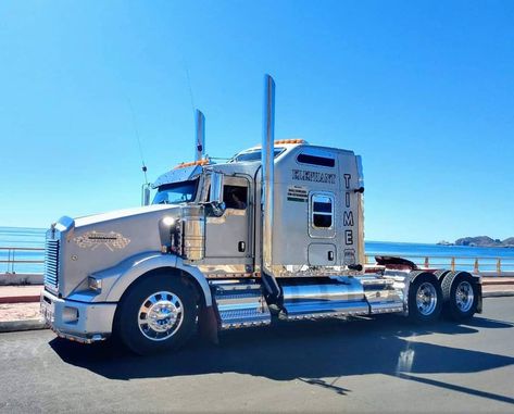 Trucks For Sell, Kenworth T800, Truck Pics, Fashion Truck, Custom Big Rigs, Large Truck, Army Pics, Trucking Life, Class 8