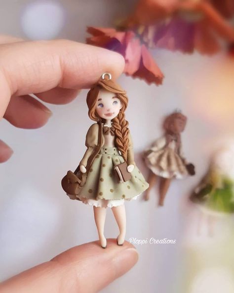 Polymer Clay Figurines People, Polymer Clay Figures People, Polymer Doll, Polymer Clay People, Polymer Clay Doll, Polymer Clay Embroidery, Clay Crafts For Kids, Polymer Clay Gifts, Clay Magnets