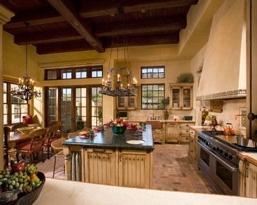 Spanish Hacienda - traditional - kitchen - phoenix - The Phil Nichols Company Spanish Style Kitchen Mexican Hacienda, Hacienda Style Kitchen, Pretty Windows, Style Hacienda, Hacienda Kitchen, Modern Hacienda, Spanish Style Kitchen, Hacienda Homes, Spanish Hacienda