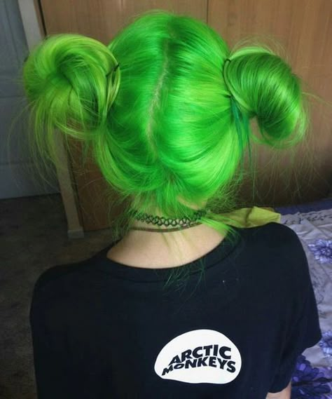 Bright Green Hair, Coloured Hair, Colorful Hair, Cool Hair, Hair Colours, Colored Hair, Green Hair, Color Hair, Cute Hair