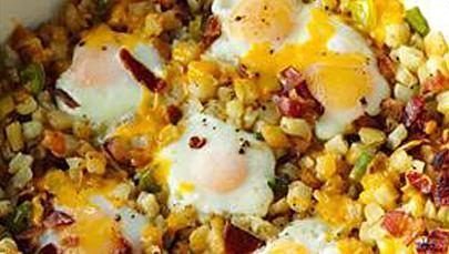 Country Skillet Brunch | Ohio's Amish Country Egg Skillet, Easy Egg Recipes, Frozen Potatoes, Breakfast Skillet, Brunch Recipe, Diner Recipes, Recipe 30, Egg Dish, Skillet Meals