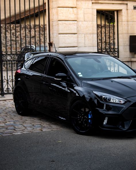 Ford FOCUS RS MK3 🔵⚫️ #carporn #ford #focusrs #focusrsmk3 #recaro Focus Rs Mk3, Ford Focus Mk3, Ford Focus 3, Ford Focus Rs, Focus Rs, Ford Focus St, Minecraft City, Street Racing Cars, Luxury Lifestyle Dreams