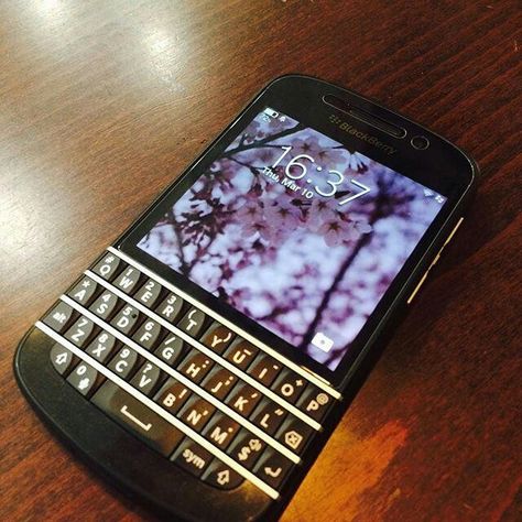 BlackBerry Q10 Blackberry Phones, Blackberry Q10, Wireless Internet, Blackberry Phone, Blackberry, Electronic Products, Quick Saves