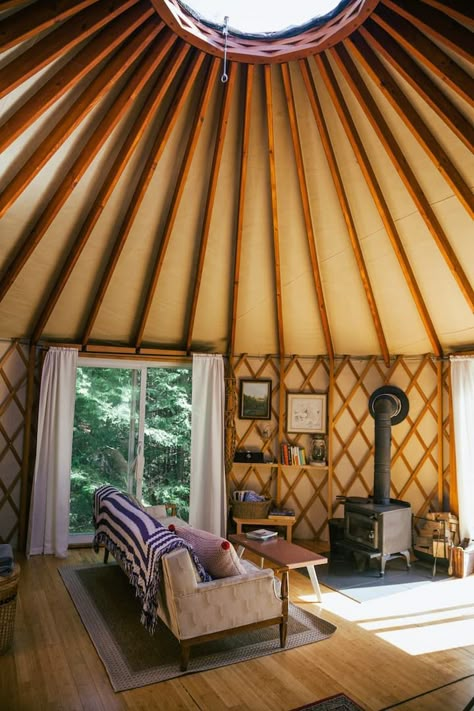 Luxury Yurt Interior, Yurt Interior Design Inspiration, Yurt Living Interior Design, Yurt Interior Design, Yurt Inspiration, Yurt Bathroom, Yurt Loft, Yurt Homes, Yurt Kitchen