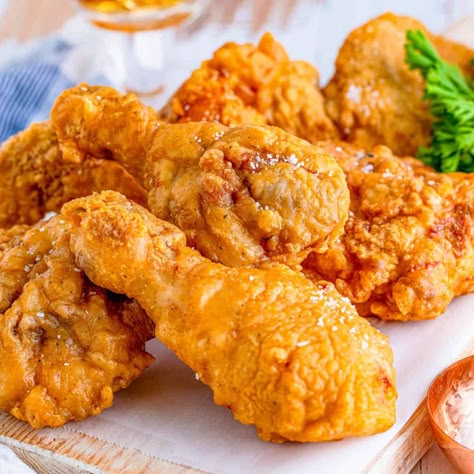 Grandma's Fried Chicken Recipe Old School Fried Chicken, Good Fried Chicken, Making Fried Chicken, Fried Chicken Recipe, Oven Fried Chicken, Fried Chicken Recipes, Fries In The Oven, Chicken Wing Recipes, Wing Recipes