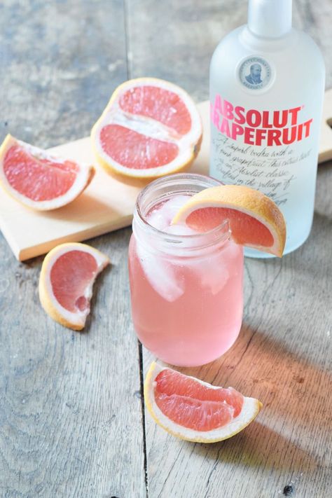 Grapefruit Juice Cocktail, Cafe Banner, Grapefruit Cocktail Recipes, Grapefruit Drink, Grapefruit Vodka, Citrus Drinks, Summer Vodka Cocktails, Grapefruit Cocktail, Low Carb Cocktails