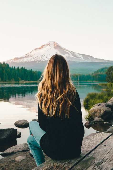 Face Portraits, Trillium Lake, Lake Photoshoot, Disney Instagram, Outdoor Stuff, Street Fashion Photography, Landscape Illustration, Instagram Girls, Country Road