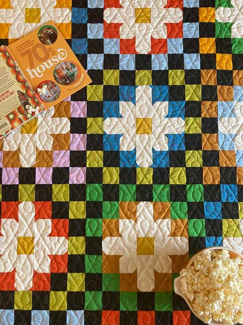 Retro Crochet is a versatile block-based quilt pattern for high retro vibes and maximum nostalgia. This pattern is fun to sew, and fun to make the different versions too! Quilt Grid Pattern, 1960s Quilt Patterns, Starter Quilt Patterns, Checker Quilt Pattern, 2 Color Quilt Blocks Free Pattern, Twin Size Quilt Patterns Free, Quilting Blanket, 70s Quilt Patterns, Granny Patch Quilt