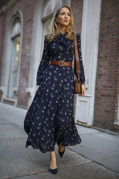 How To Dress Soft Chic Style Long Sleeve Floral Maxi Dress, High Waist Maxi Dress, Trendy Maxi Dresses, Fitted Maxi Dress, Spring Fashion Casual, Midi Shift Dress, Womens Shift Dresses, Elegant Maxi Dress, Dresses Classy