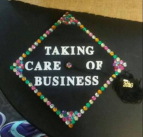 Business Major Graduation Cap Grad Caps For Business Majors, Entrepreneur Graduation Cap, Graduation Cap For Business Major, Business Major Cap Decoration, Graduation Pictures Business, Business Degree Graduation Cap, Business Major Graduation Pictures, Business Graduation Cap, Graduation Pictures Ideas