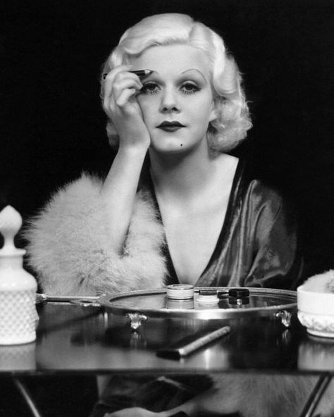 Jean Harlow Makeup, Flapper Party, Magazine Spread, Hollywood Beauty, Jean Harlow, Her Makeup, Baby Jeans, Marlene Dietrich, Celebrity Babies