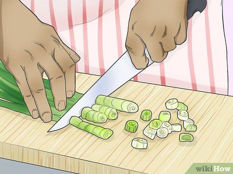 How to Store Scallions: 10 Steps (with Pictures) - wikiHow How To Freeze Scallions, Preserving Scallions, How To Store Scallions, Storing Veggies, How To Store, Fresh Produce, Green Onions, Food Store, Green Thumb