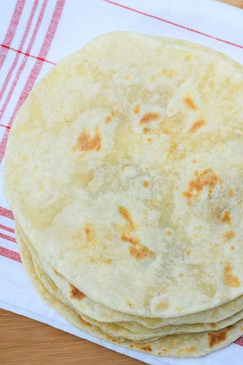 Easy Homemade Tortillas Recipe Flour Tortilla Recipes, Easy Homemade Tortillas, Tortillas Homemade, Flour Tortillas Recipe, Easy Tortilla Recipe, Quick Beef Recipes, Homemade Tortilla Recipe, Tortilla Recipes, Latin Dishes