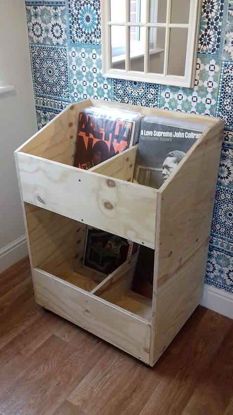 Crate Display Ideas, Wood Crate Display, Diy Record Storage, Diy Vinyl Storage, Vinyl Record Storage Diy, Record Store Aesthetic, Crate Display, Vinyl Record Room, Diy Record