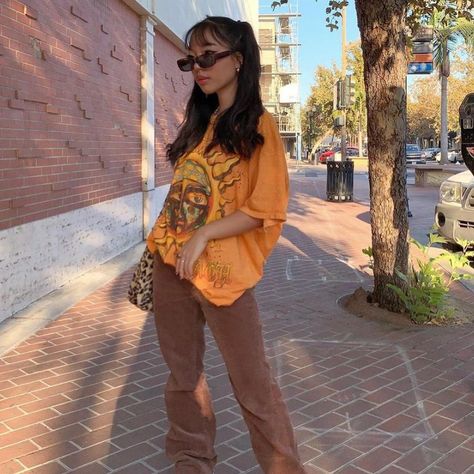 bagsfromthebay 🤎🌉🐆 (@bagsfromthebay) posted on Instagram: “thinking of adding new bag prints/ colors !! what prints would you guys be interested in ?” • Jan 19, 2021 at 8:39pm UTC Yellow Pants Outfit Aesthetic, Orange Outfit Casual, Outfit Mustard, Yellow Pants Outfit, Mustard Yellow Outfit, Mustard Pants, Y2k Bags, Orange Outfit, Yellow Pants