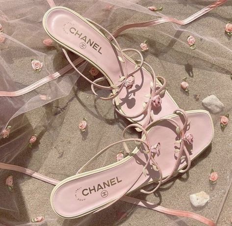 𝓜. on Twitter: "VINTAGE CHANEL HEELS.… " Pretty Heels, Dr Shoes, Funky Shoes, Pink Chanel, Fancy Shoes, Movie Fashion, Cute Heels, Shoe Inspo, Girly Shoes