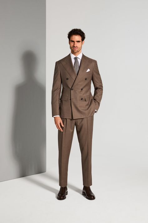 Men Tailored Suit, Formal Suits Men, Masculinity Quotes, Modern Suits, Brown Suit, Classy Suits, Look Formal, Green Suit, Brown Suits