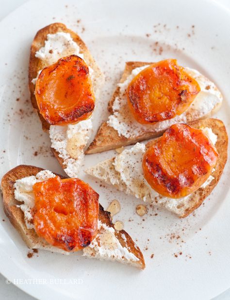 Heatherbullardtoast-106 Grilled Apricots, Whipped Ricotta, Sweet Savory Recipes, Breakfast And Brunch, Slow Cooker Desserts, Whipped Cream Cheese, Organic Honey, 21 Day Fix, Sweet Savory