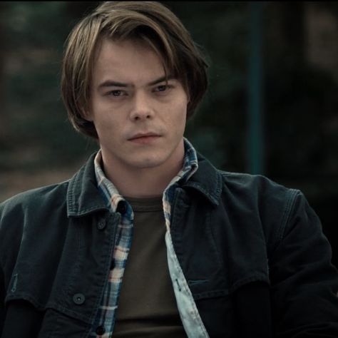 [stranger things /s2] #jonathanbyers #strangerthings Stranger Things Jonathan, 80's Aesthetic, Charlie Heaton, Stranger Things Outfit, Jonathan Byers, Smash Or Pass, Boys Don't Cry, Stranger Things 4, Stranger Things Art