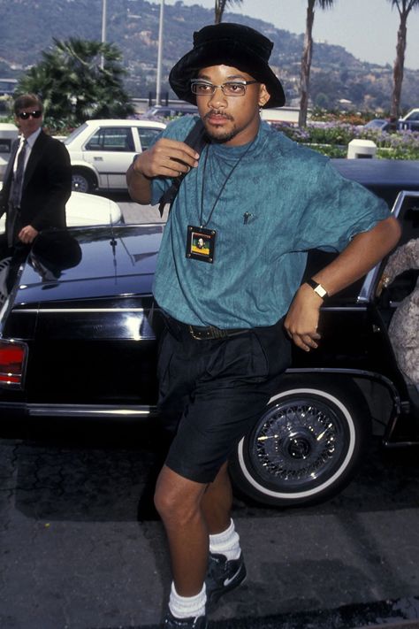 Will Smith during NBC Summer Press Tour at Hilton in Universal City, California #willsmith #1991 #90s #90snostalgia Will Smith 90s Fashion, 90s Men Outfits, 90s Black Men Fashion, 90s Black Men, Dad Aesthetic, Retro Photoshoot, Old School Fashion, 90s Fashion Men, 90s Inspired Outfits