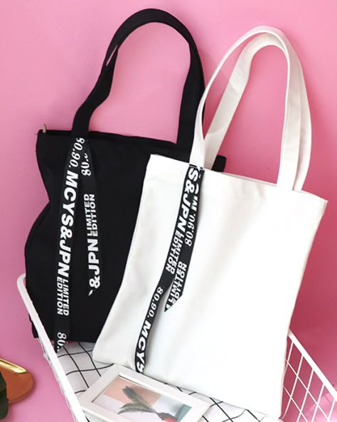 Shopper Bag Design, Black And White Tote Bags, Canvas Shopper Bag, Canvas Bag Diy, Recycled Jeans Bag, Canvas Bag Design, Merchandise Bags, Handpainted Bags, Diy Bag Designs