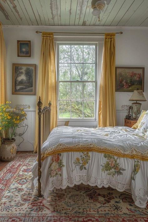 Vintage Yellow Bedroom, Southern Homes Interior, French Vintage Bedroom Decor, Old Southern Homes Interior, French Vintage Bedroom, Vintage French Bedroom, Old Southern Homes, Vintage Bedroom Ideas, Bungalow Bedroom